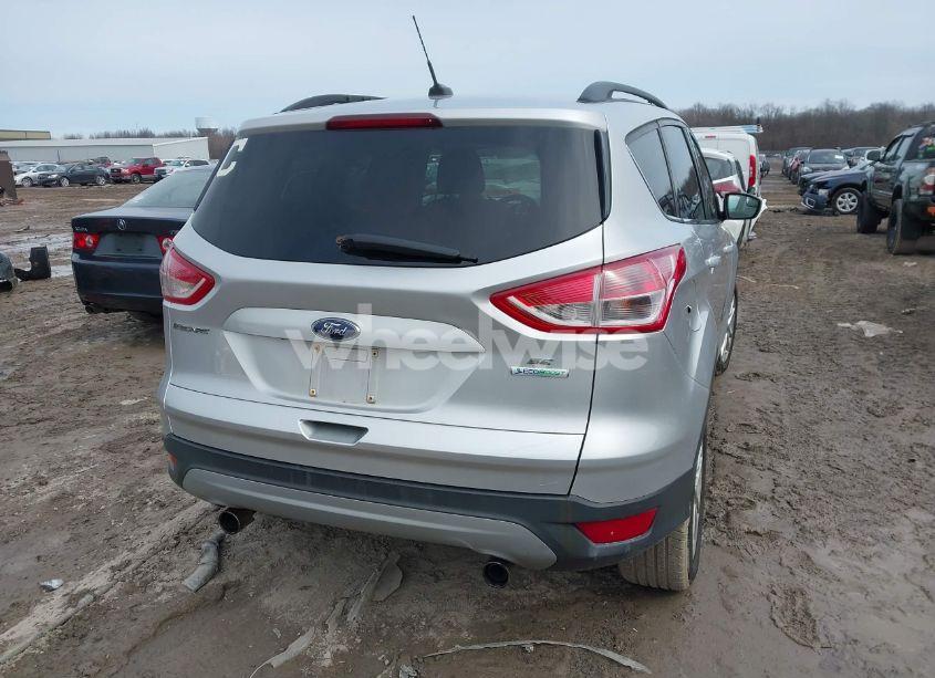 Photo 4 of 2013 Ford Escape SE (VIN 1FMCU0GX1DUB37611)