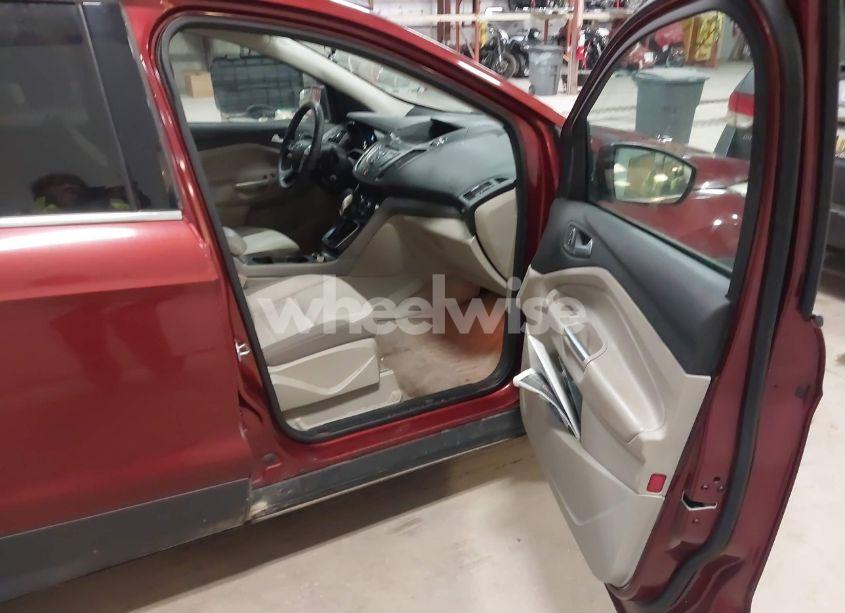 Photo 5 of 2014 Ford Escape SE (VIN 1FMCU0GX1EUB81299)