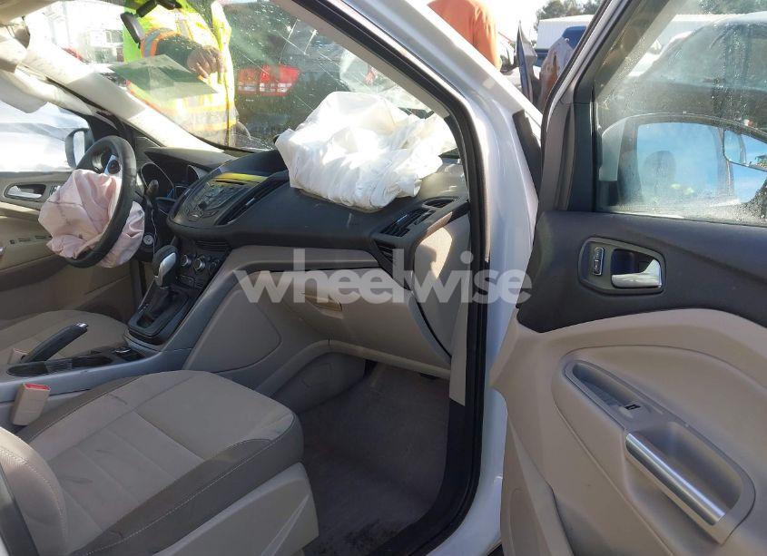 Photo 5 of 2014 Ford Escape SE (VIN 1FMCU0GX1EUE34895)