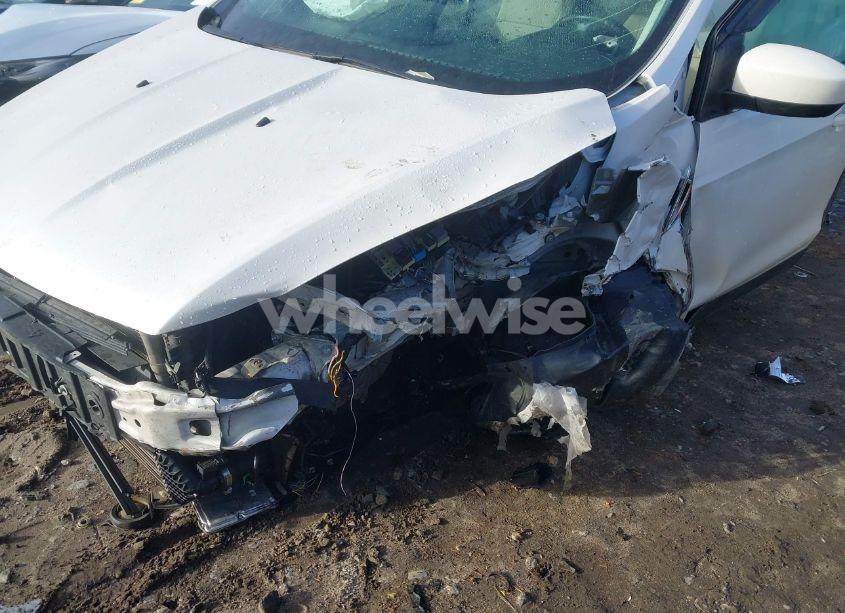 Photo 6 of 2014 Ford Escape SE (VIN 1FMCU0GX1EUE34895)