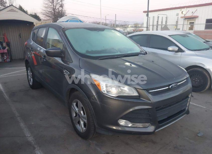 2015 Ford Escape SE (VIN 1FMCU0GX1FUA36779) main photo