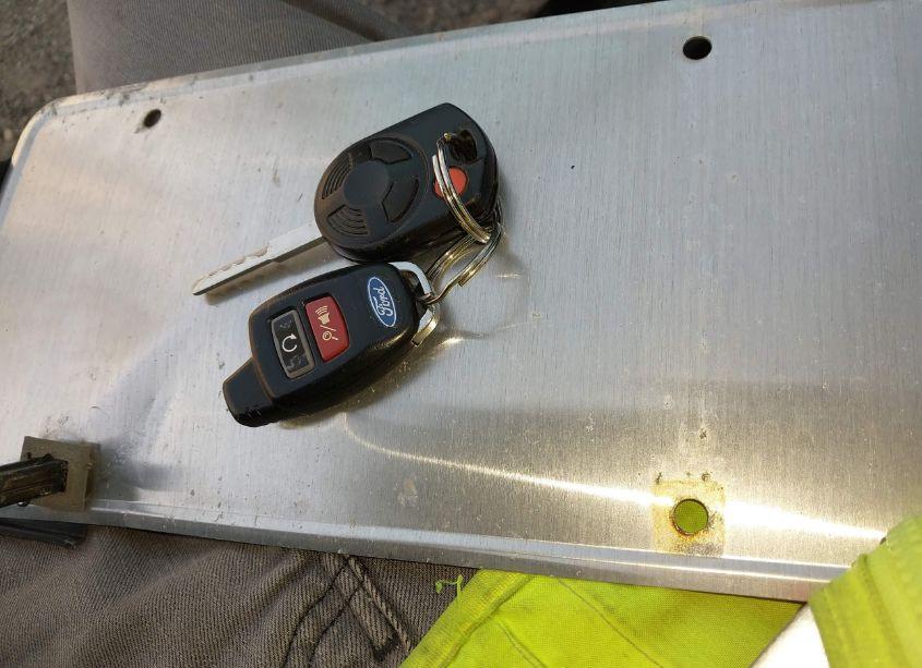 Photo 11 of 2015 Ford Escape SE (VIN 1FMCU0GX1FUA77932)