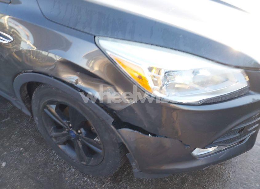 Photo 19 of 2015 Ford Escape SE (VIN 1FMCU0GX1FUB00562)