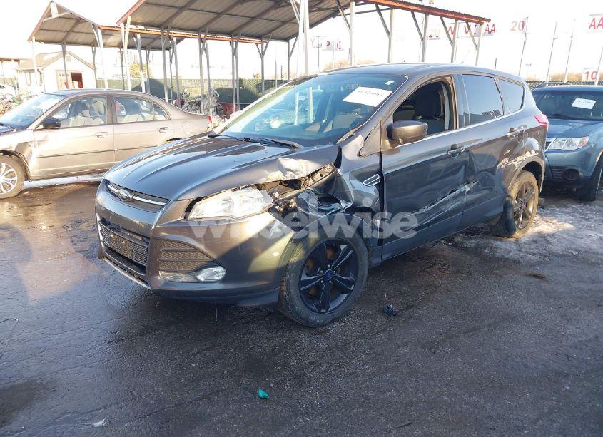 Photo 2 of 2015 Ford Escape SE (VIN 1FMCU0GX1FUB00562)