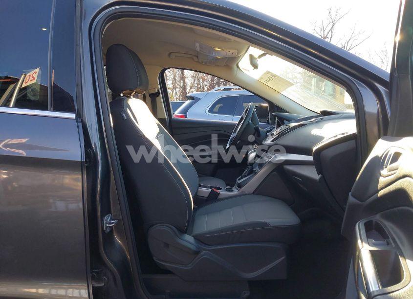 Photo 5 of 2015 Ford Escape SE (VIN 1FMCU0GX1FUB00562)
