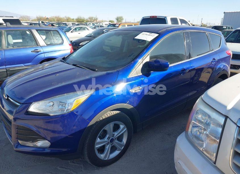 Photo 2 of 2015 Ford Escape SE (VIN 1FMCU0GX1FUB81563)