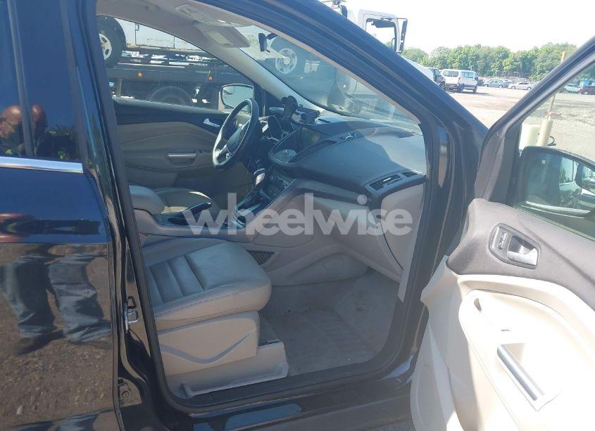 Photo 5 of 2015 Ford Escape SE (VIN 1FMCU0GX1FUB87394)