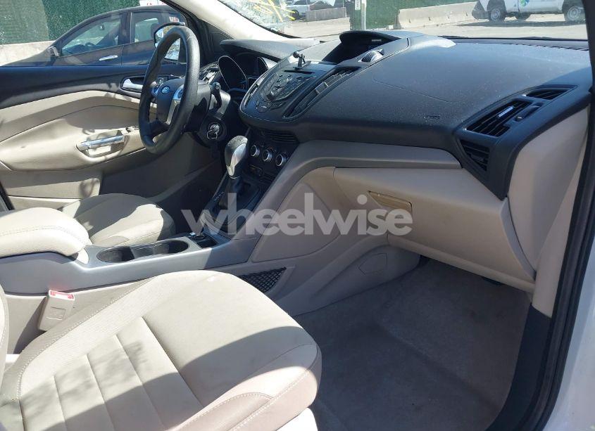 Photo 5 of 2015 Ford Escape SE (VIN 1FMCU0GX1FUB96936)