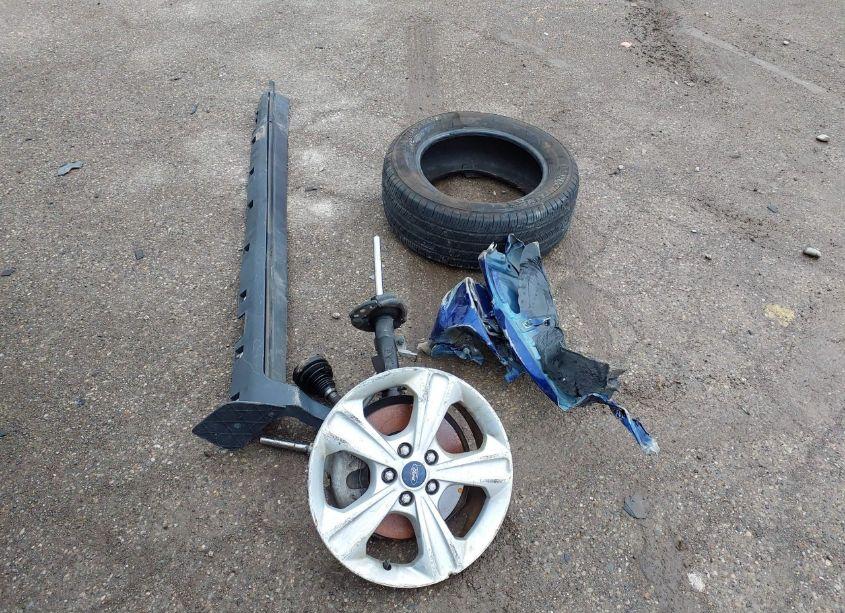 Photo 11 of 2015 Ford Escape SE (VIN 1FMCU0GX1FUC59307)