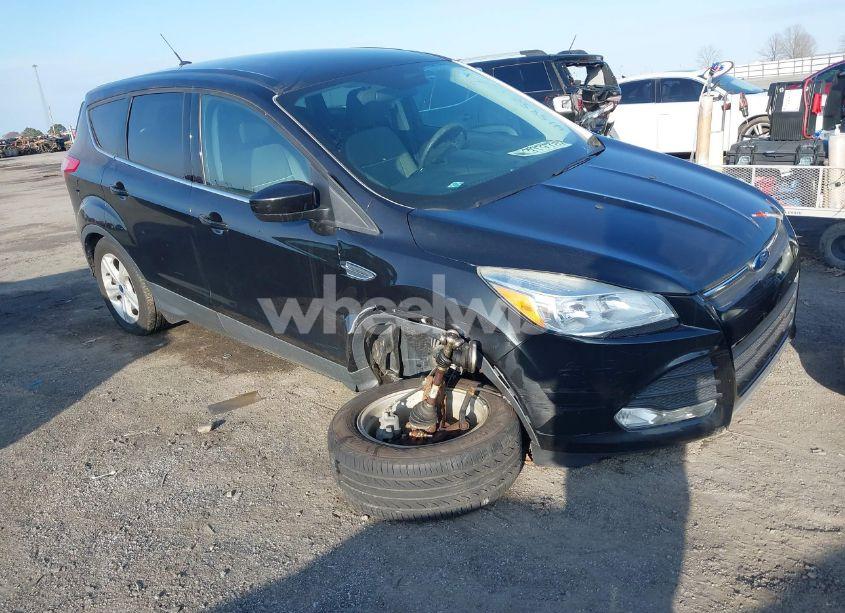 2015 Ford Escape SE (VIN 1FMCU0GX1FUC77192) main photo