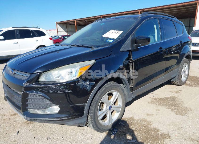 Photo 2 of 2016 Ford Escape SE (VIN 1FMCU0GX1GUA09258)