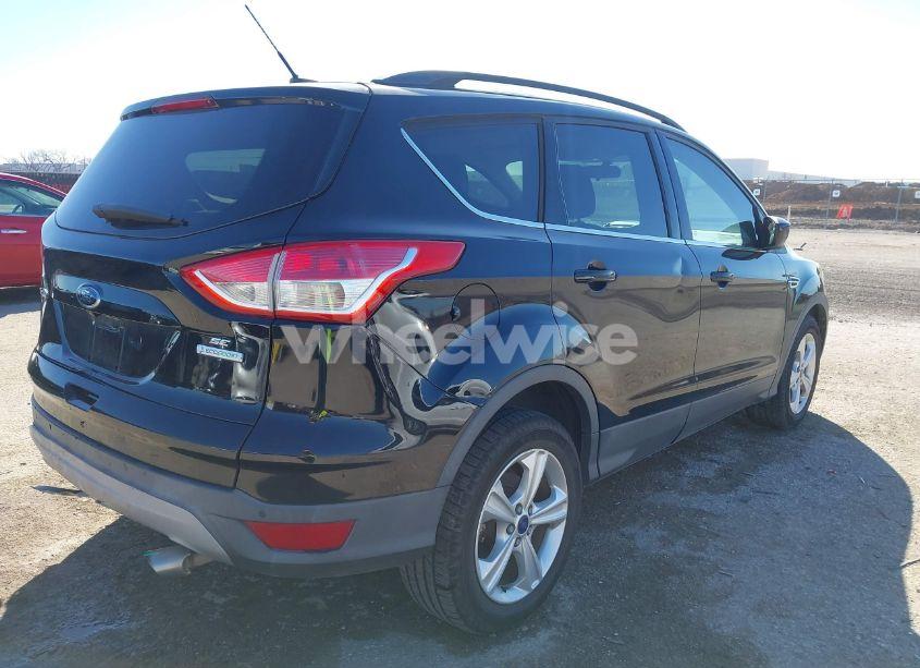 Photo 4 of 2016 Ford Escape SE (VIN 1FMCU0GX1GUA09258)
