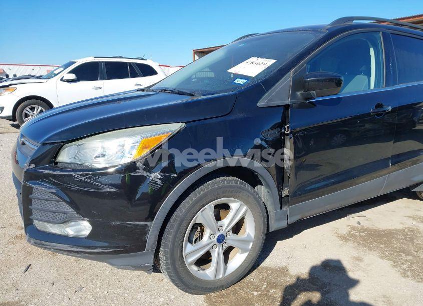 Photo 6 of 2016 Ford Escape SE (VIN 1FMCU0GX1GUA09258)