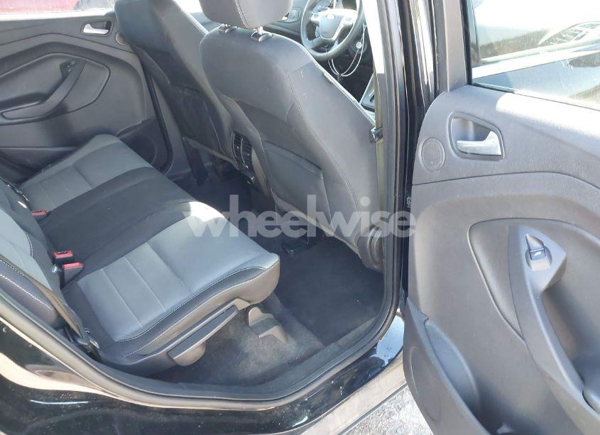 Photo 8 of 2016 Ford Escape SE (VIN 1FMCU0GX1GUA09258)