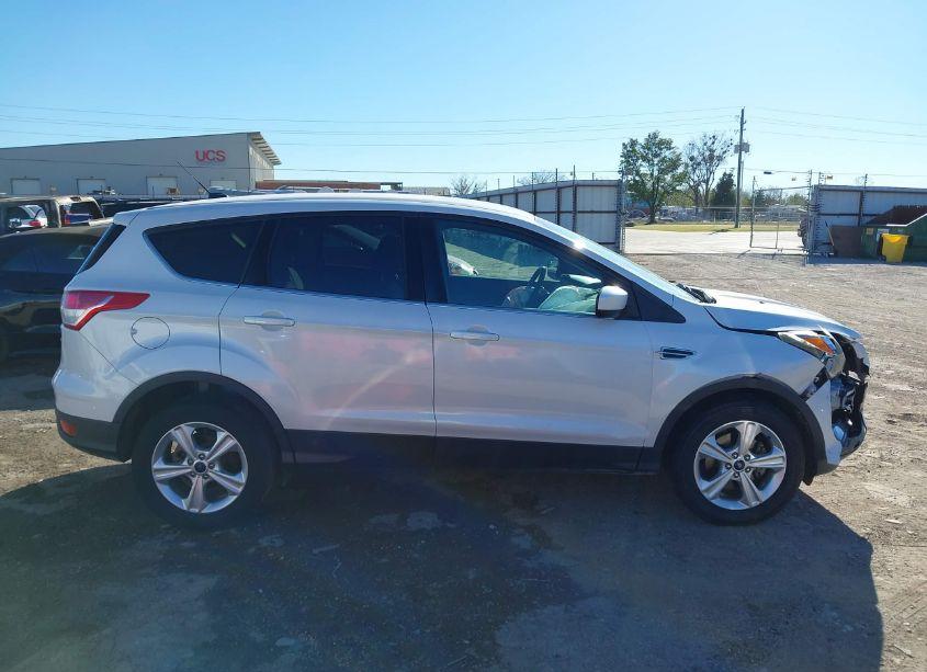 Photo 13 of 2016 Ford Escape SE (VIN 1FMCU0GX1GUA20101)