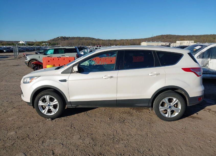 Photo 14 of 2016 Ford Escape SE (VIN 1FMCU0GX1GUA20101)