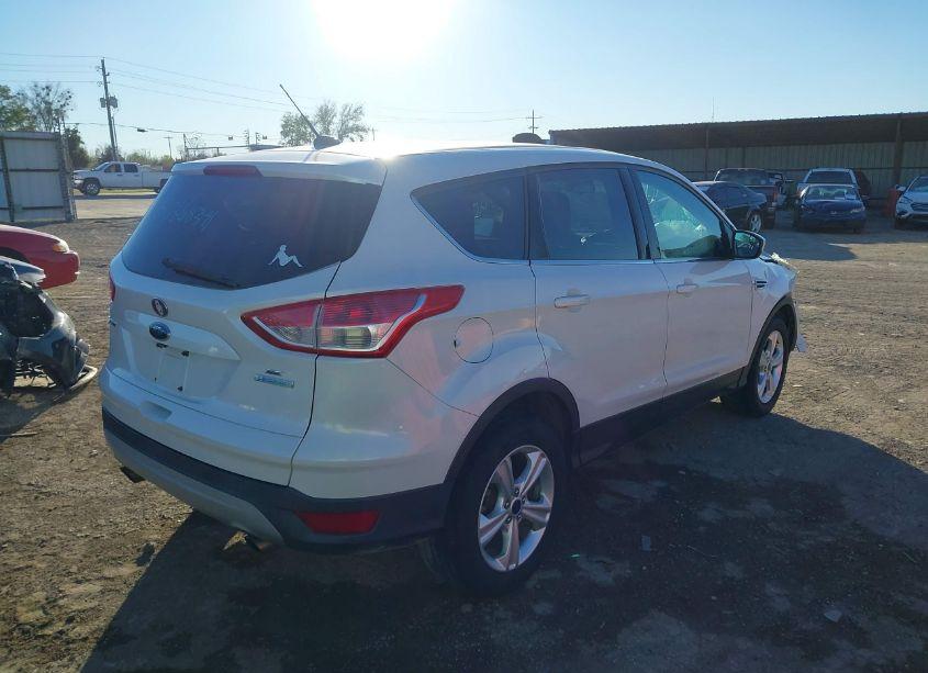 Photo 4 of 2016 Ford Escape SE (VIN 1FMCU0GX1GUA20101)