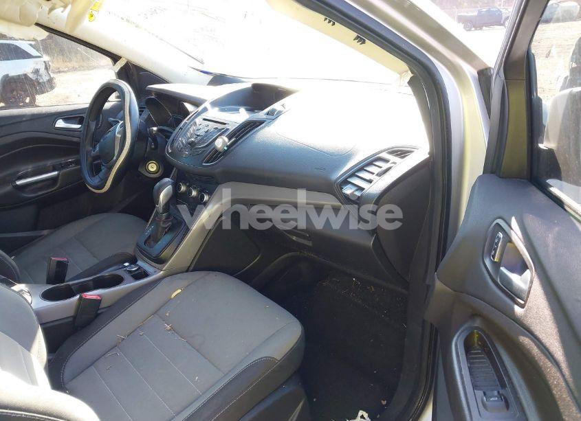 Photo 5 of 2016 Ford Escape SE (VIN 1FMCU0GX1GUA36024)