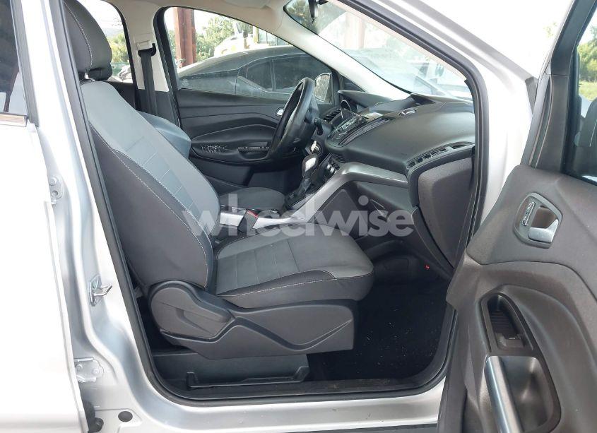 Photo 5 of 2016 Ford Escape SE (VIN 1FMCU0GX1GUB09196)