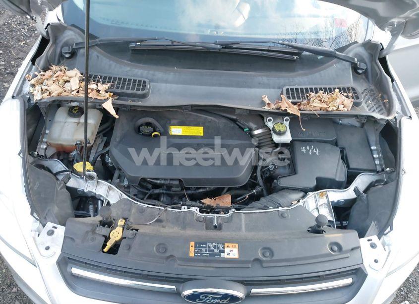 Photo 10 of 2016 Ford Escape SE (VIN 1FMCU0GX1GUB35393)