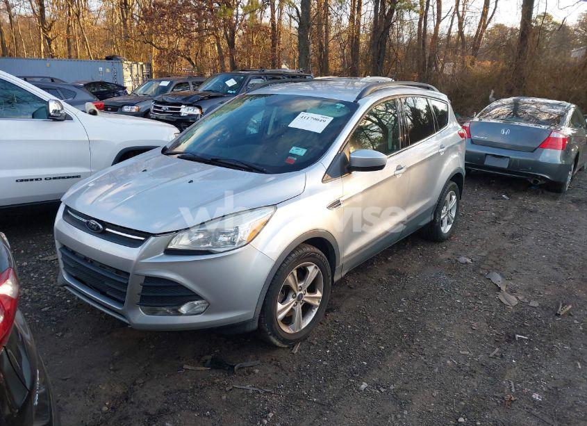 Photo 2 of 2016 Ford Escape SE (VIN 1FMCU0GX1GUB35393)