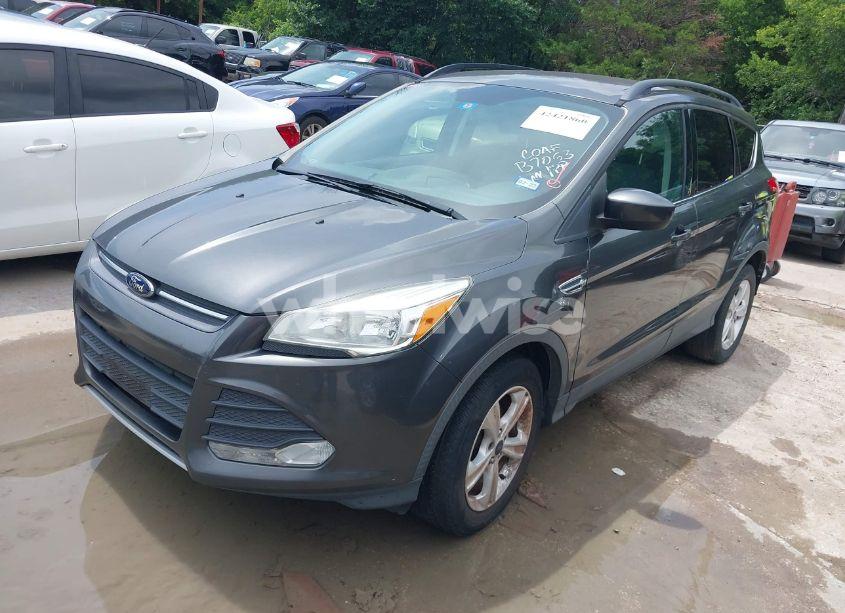 Photo 2 of 2016 Ford Escape SE (VIN 1FMCU0GX1GUB70063)