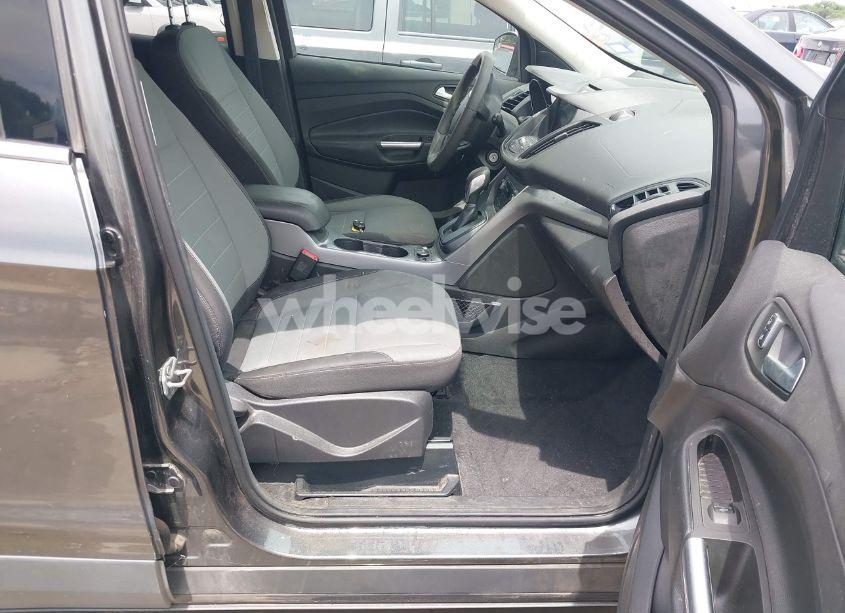 Photo 5 of 2016 Ford Escape SE (VIN 1FMCU0GX1GUB70063)