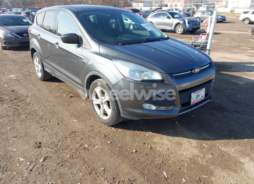 2016 Ford Escape SE (VIN 1FMCU0GX1GUB75702) main photo