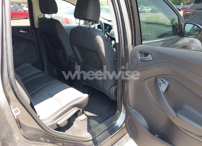 Photo 8 of 2016 Ford Escape SE (VIN 1FMCU0GX1GUB92838)