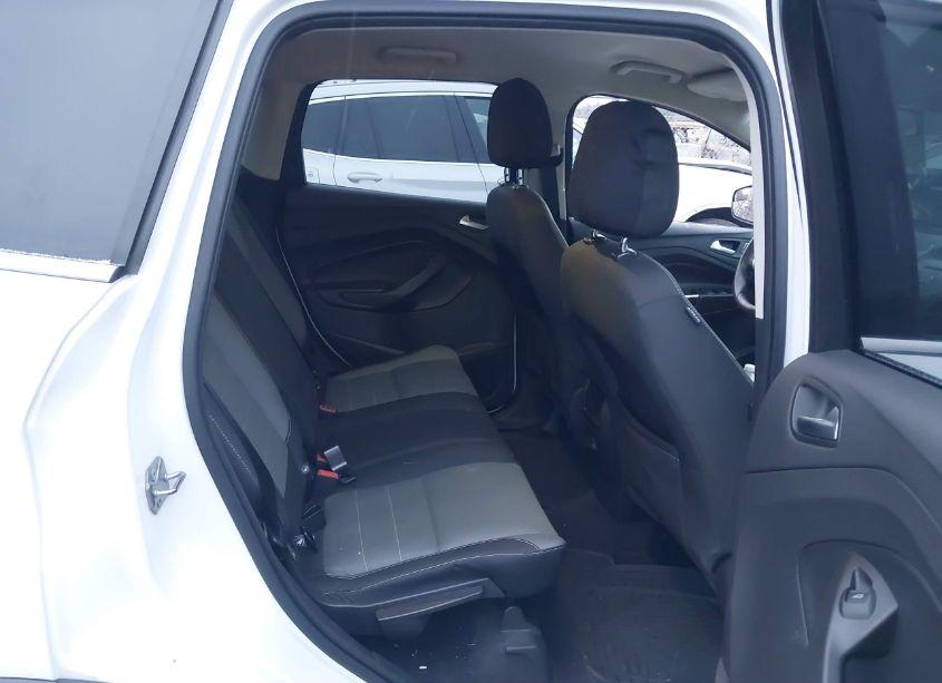 Photo 8 of 2016 Ford Escape SE (VIN 1FMCU0GX1GUC30357)