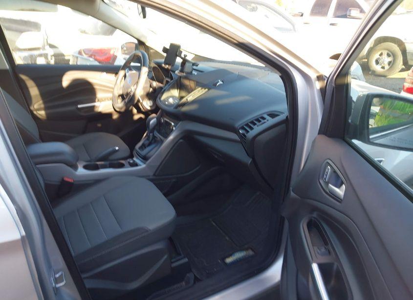 Photo 5 of 2016 Ford Escape SE (VIN 1FMCU0GX1GUC41651)