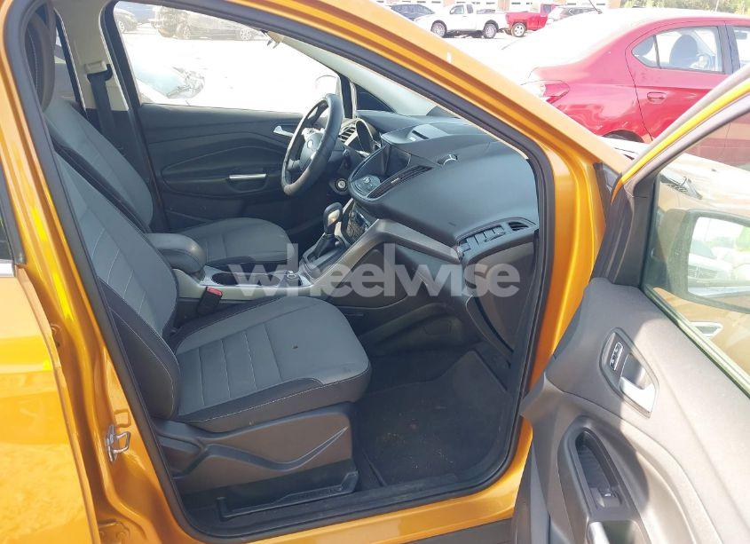 Photo 5 of 2016 Ford Escape SE (VIN 1FMCU0GX1GUC62175)