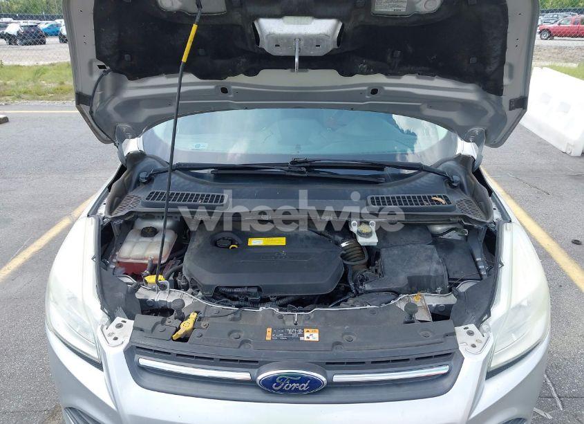 Photo 10 of 2016 Ford Escape SE (VIN 1FMCU0GX1GUC73693)