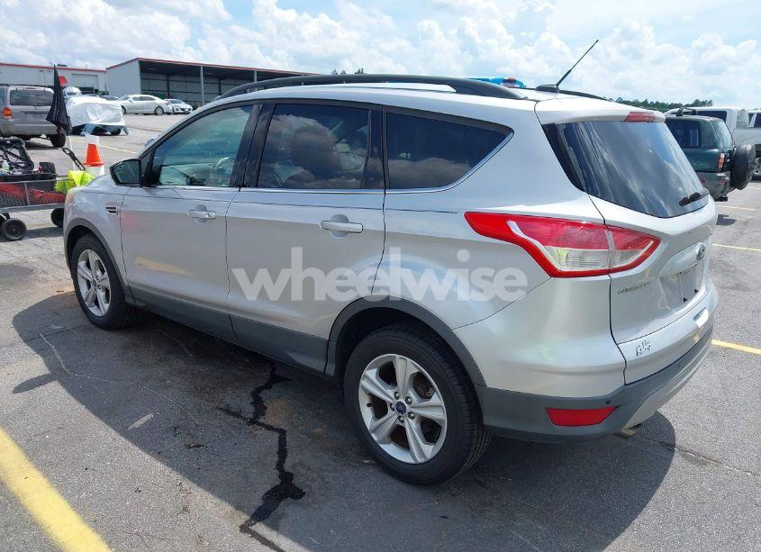 Photo 3 of 2016 Ford Escape SE (VIN 1FMCU0GX1GUC73693)