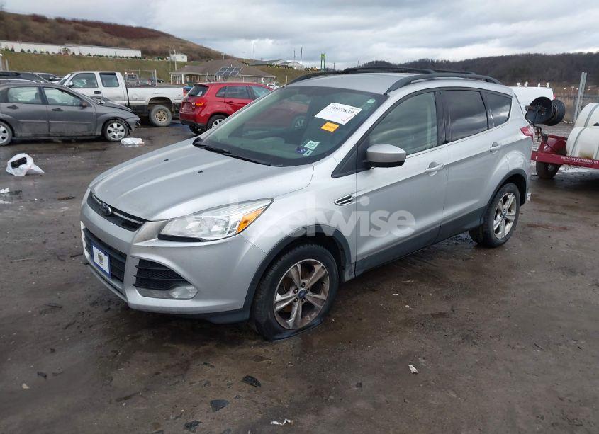 Photo 2 of 2013 Ford Escape SE (VIN 1FMCU0GX2DUA93036)