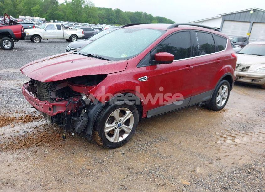 Photo 2 of 2013 Ford Escape SE (VIN 1FMCU0GX2DUD33640)