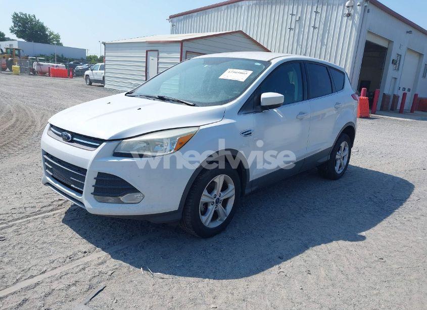 Photo 2 of 2014 Ford Escape SE (VIN 1FMCU0GX2EUA66193)