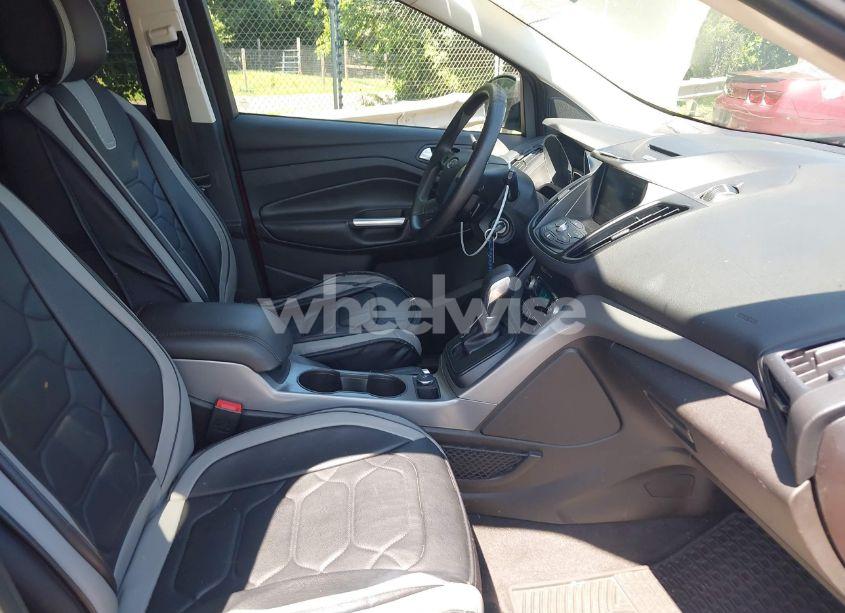 Photo 5 of 2014 Ford Escape SE (VIN 1FMCU0GX2EUE44559)