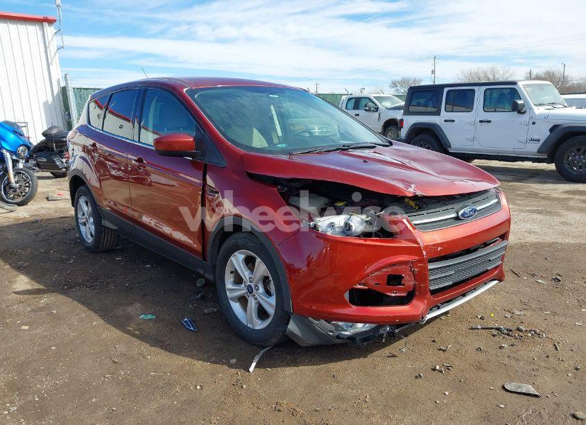 2015 Ford Escape SE (VIN 1FMCU0GX2FUA17433) main photo