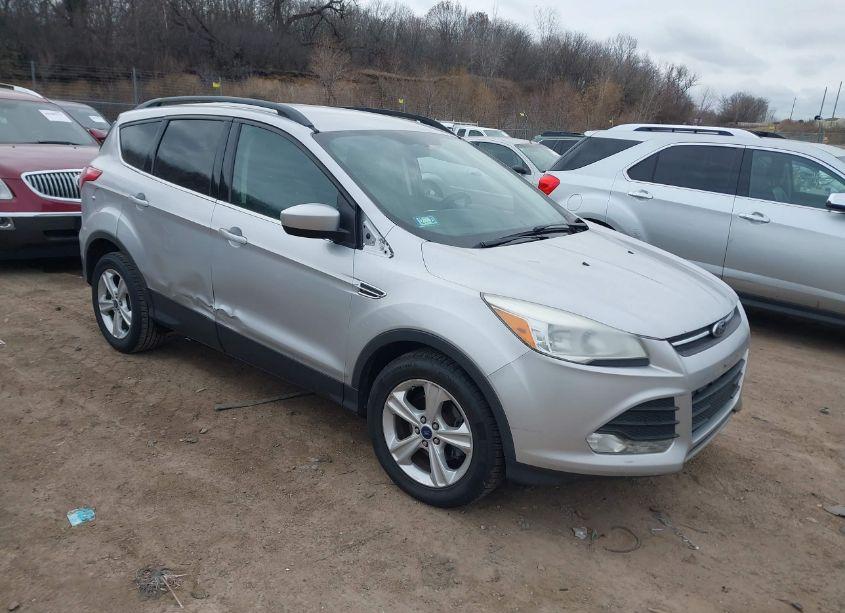 2015 Ford Escape SE (VIN 1FMCU0GX2FUA99356) main photo