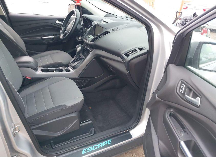 Photo 5 of 2015 Ford Escape SE (VIN 1FMCU0GX2FUA99356)