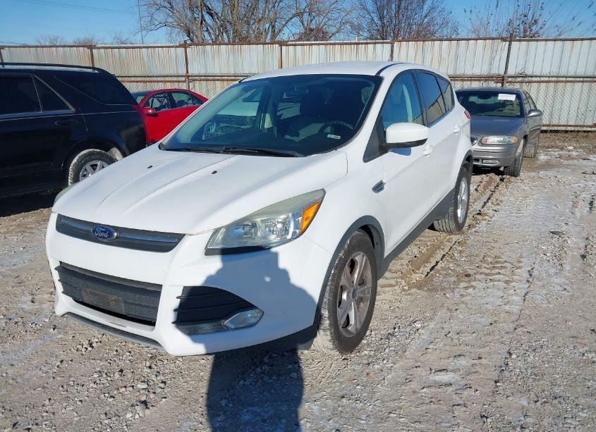 Photo 2 of 2015 Ford Escape SE (VIN 1FMCU0GX2FUB13742)