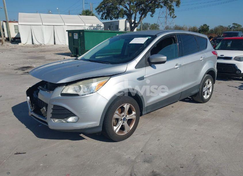 Photo 2 of 2015 Ford Escape SE (VIN 1FMCU0GX2FUB21016)