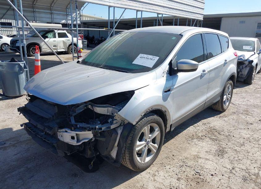 Photo 2 of 2015 Ford Escape SE (VIN 1FMCU0GX2FUB93303)