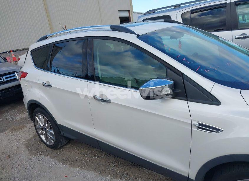 Photo 13 of 2015 Ford Escape SE (VIN 1FMCU0GX2FUC10617)