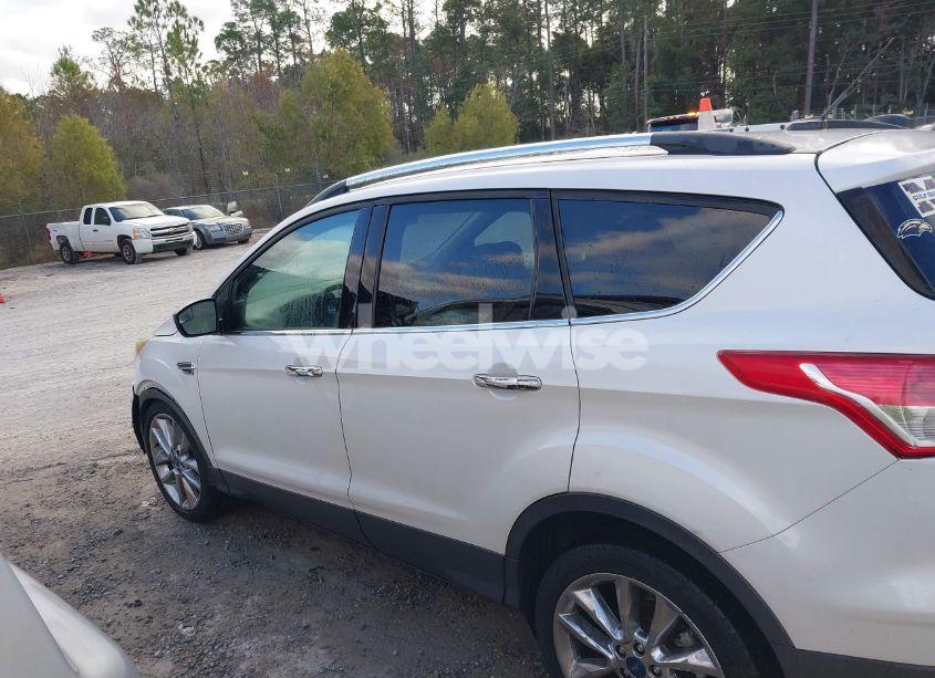 Photo 14 of 2015 Ford Escape SE (VIN 1FMCU0GX2FUC10617)