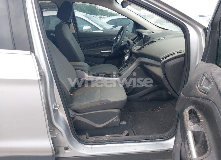 Photo 5 of 2016 Ford Escape SE (VIN 1FMCU0GX2GUA03405)