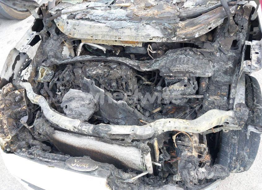 Photo 10 of 2016 Ford Escape SE (VIN 1FMCU0GX2GUB17940)