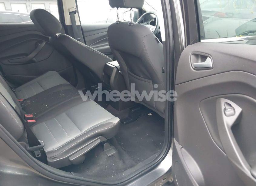 Photo 8 of 2016 Ford Escape SE (VIN 1FMCU0GX2GUC11512)