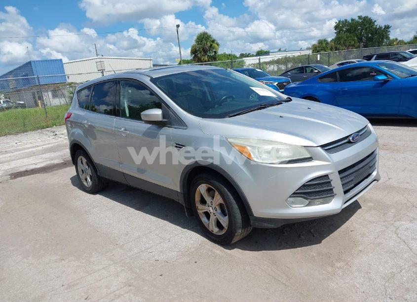 2013 Ford Escape SE (VIN 1FMCU0GX3DUA73538) main photo